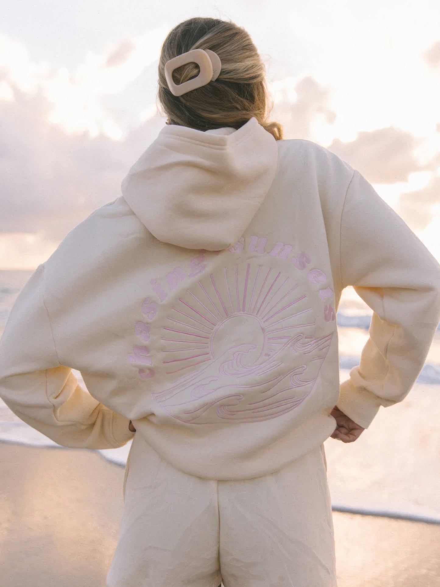 CHASING SUNSETS | OVERSIZED HOODIE