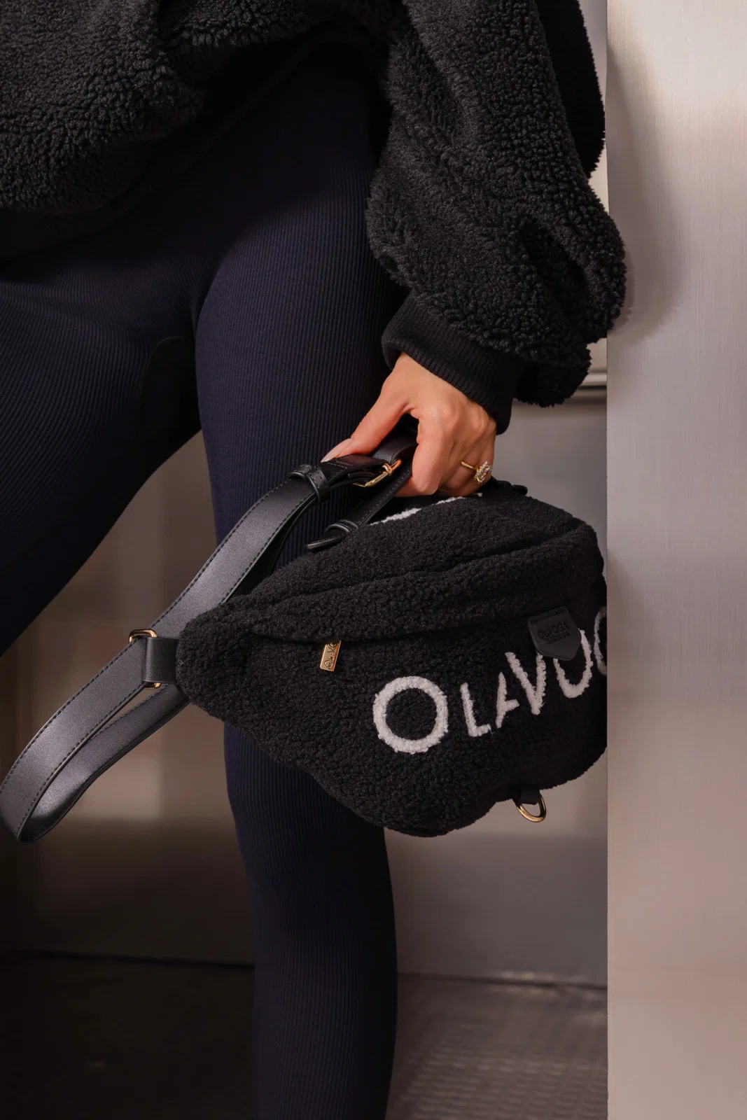 OLAVOGA REO · Black — zdjęcie 1