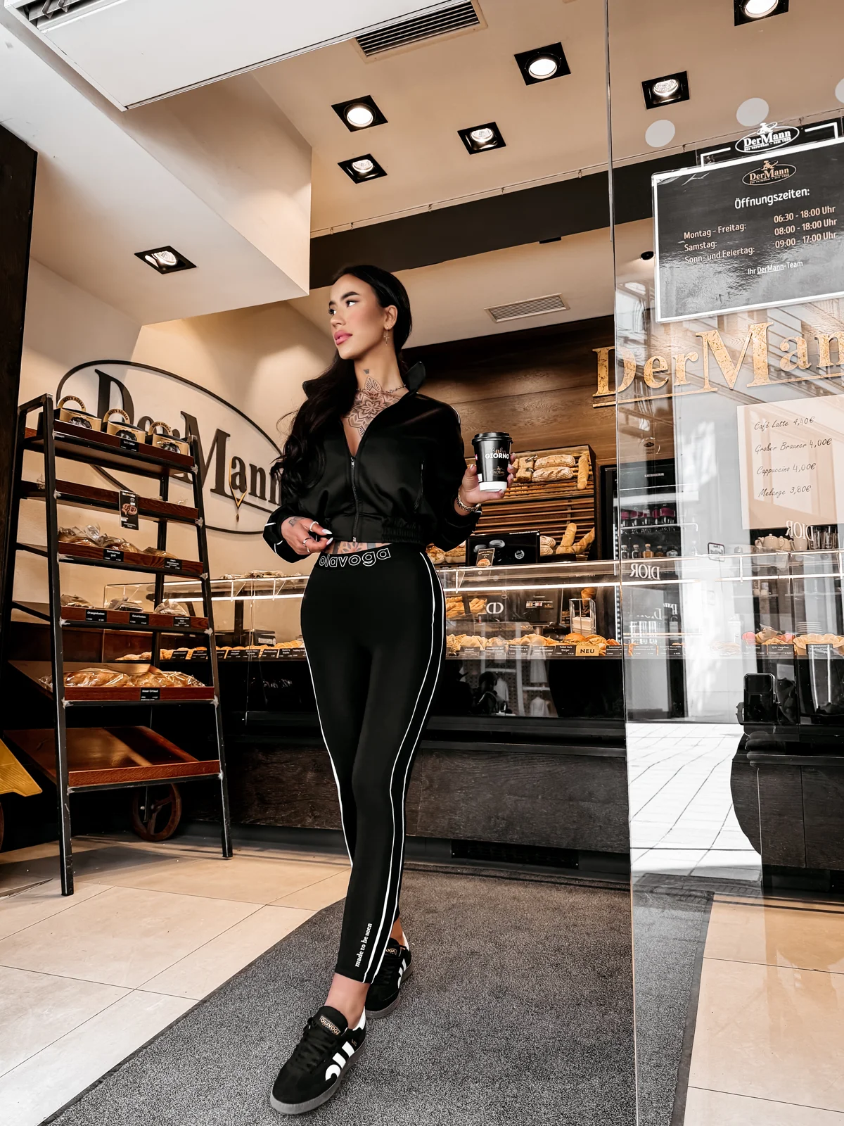 OLAVOGA ROSEA 2026 · Black — zdjęcie 1